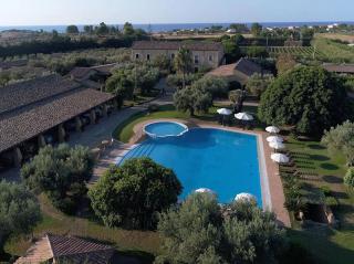 Borghetto Beach Club Resort Tourland